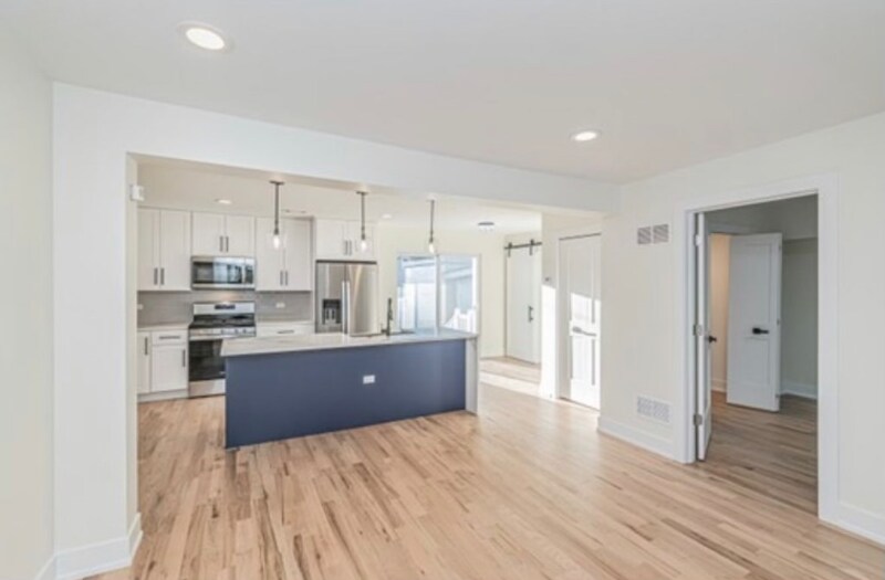 10332 S Sacramento Ave, Chicago, IL 60655 House Rental in Chicago, IL