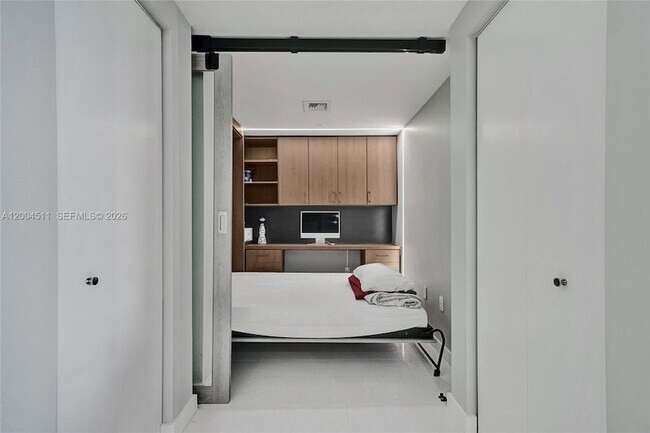 Foto del edificio - 1300 S Miami Ave