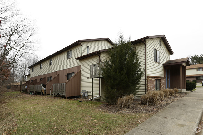 Building - In The Pines Apartments