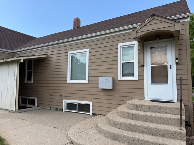 Building Photo - One Bedroom, One-bathroom Apartments Locat...