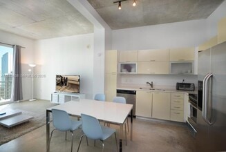 Building Photo - 234 NE 3rd St