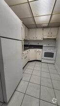 Building Photo - 4200 NW 3rd Ct
