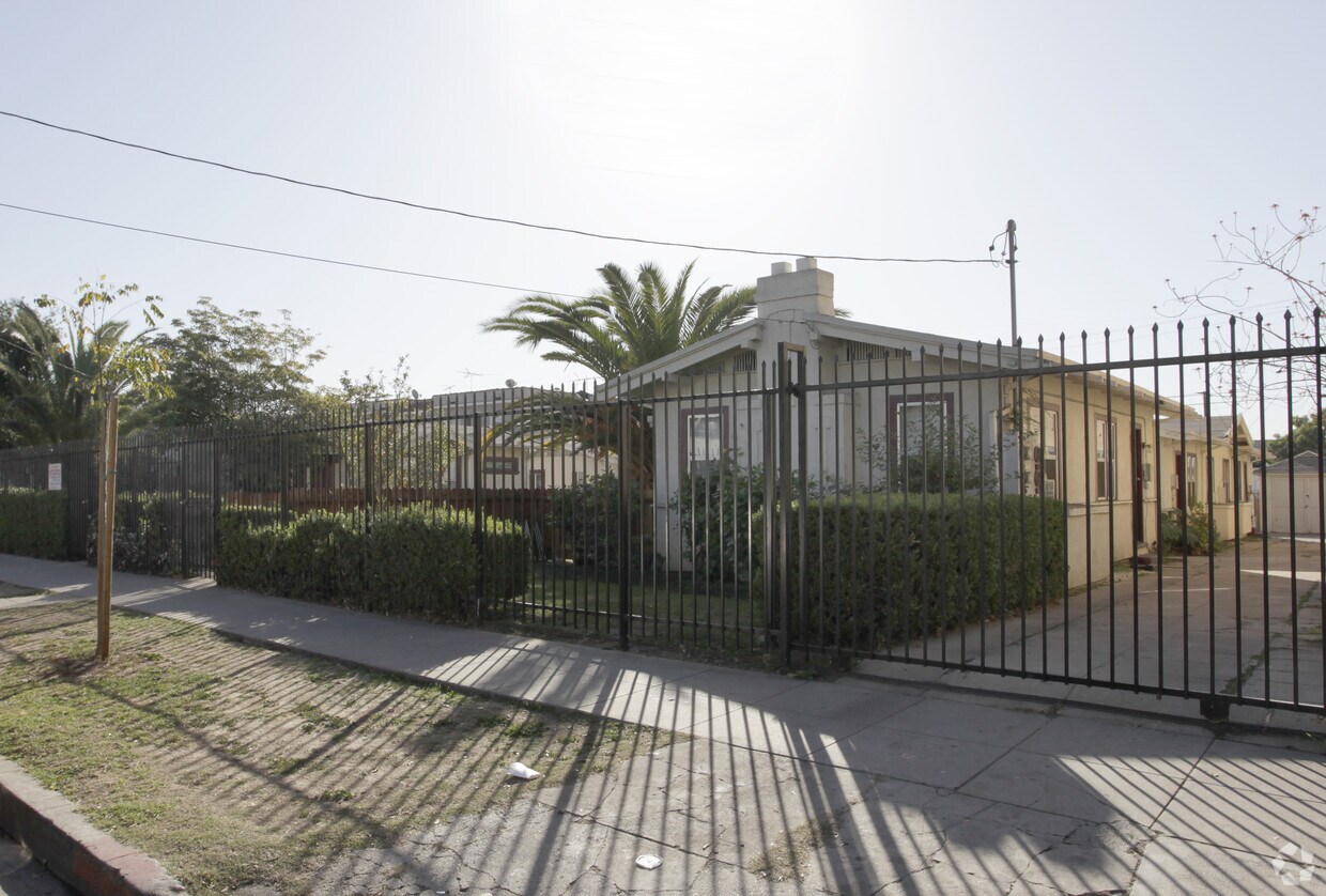 Foto principal - 4314-4322 Normal Ave
