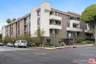 Building Photo - 911 Kings Rd