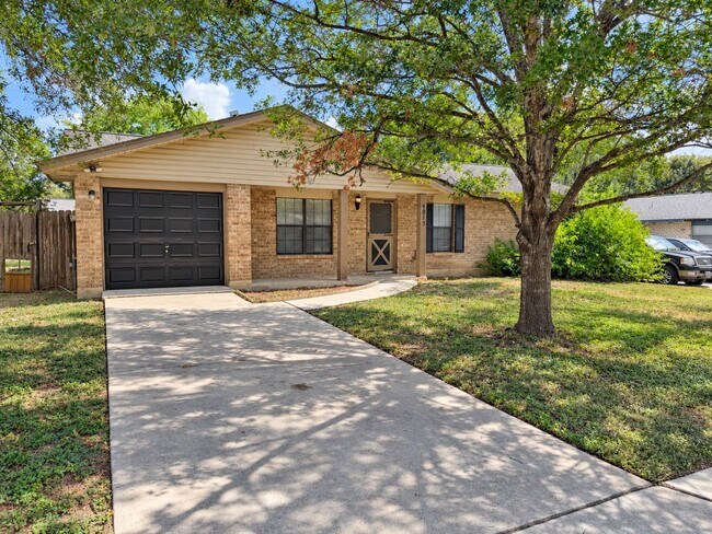 Building Photo - 4815 Casa Corona St