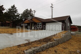 Building Photo - 300 Valley Stream Cir
