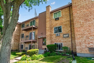 Building Photo - 827 College Blvd