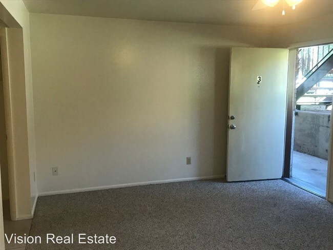 Building Photo - 215 N 200 W