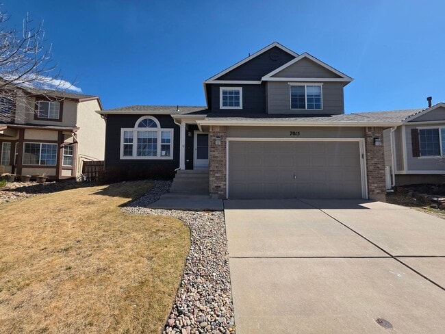 Gorgeous 4 Bed 4 bath Home In Wagon Trails!! - Gorgeous 4 Bed 4 bath Home In Wagon Trails!!