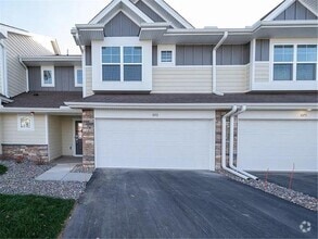 Building Photo - 1073 Jubert Dr