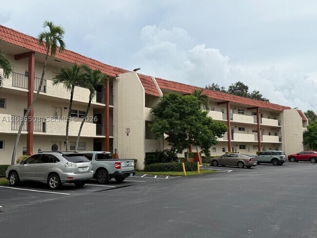 Foto del edificio - 400 S Hollybrook Dr