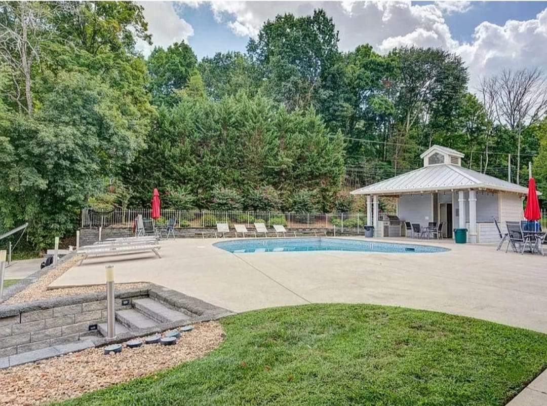 Primary Photo - 108 Furches Dr