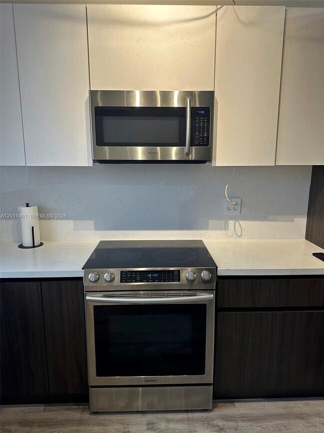 Foto del edificio - 709 SW 79th Terrace