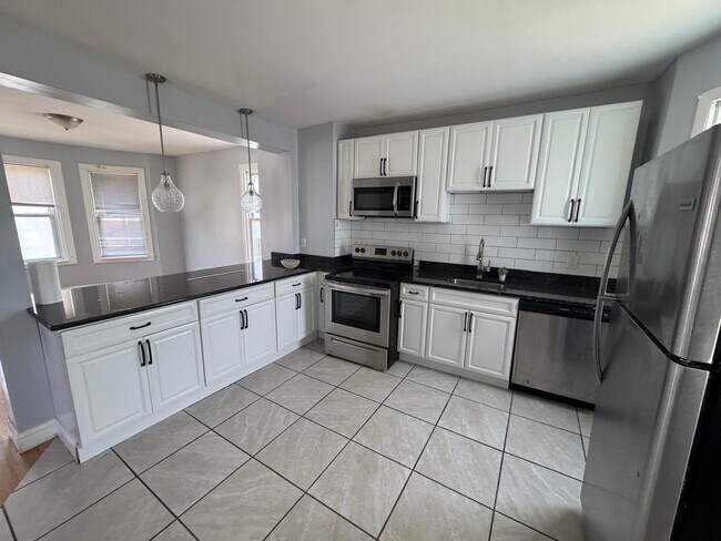 Building Photo - 928 Pitman Ave