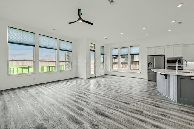 Foto del edificio - 3621 Brinkley Dr
