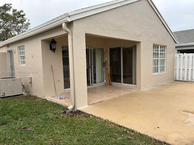 Foto del edificio - 7331 SW 149th Ct