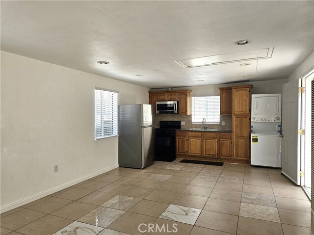 Foto del edificio - 656 W 21st St