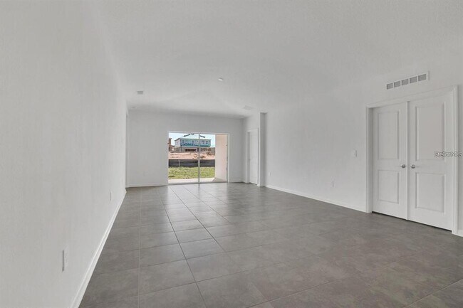 Foto del edificio - 3186 Armstrong Ave