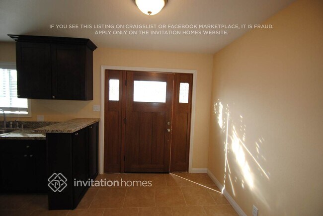 Foto del edificio - 1018 W G St