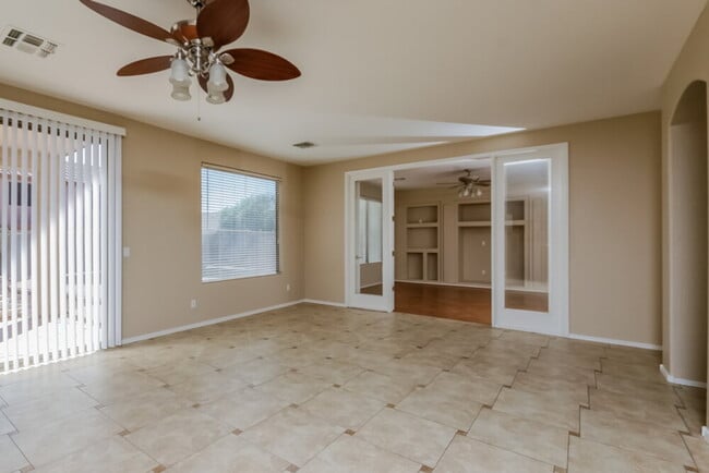 Building Photo - 6877 W Briles Rd