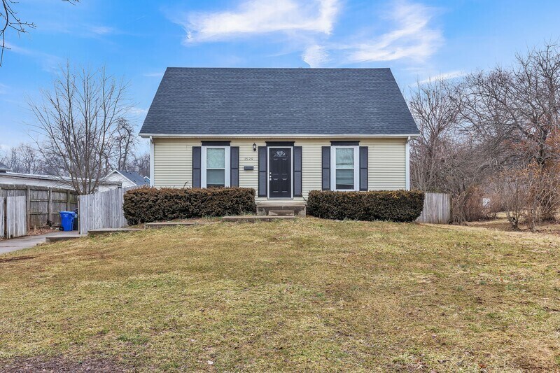 Primary Photo - 1529 Versailles Rd