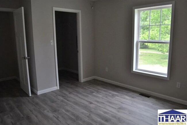 Foto del edificio - Clinton, Indiana - Three-Bedroom, Two-Bath...