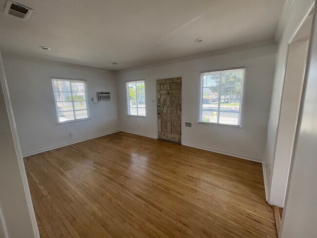 Foto del edificio - 5959 Troost Ave