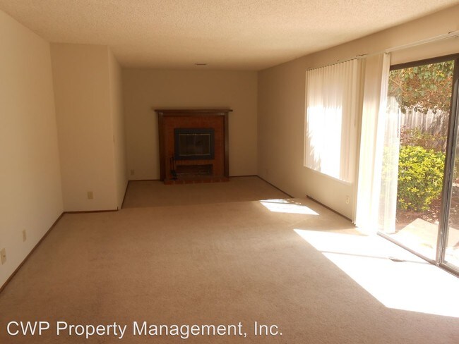 Building Photo - 14809 Oleander St