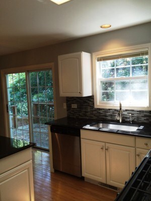 Building Photo - 4 Bedroom single family home