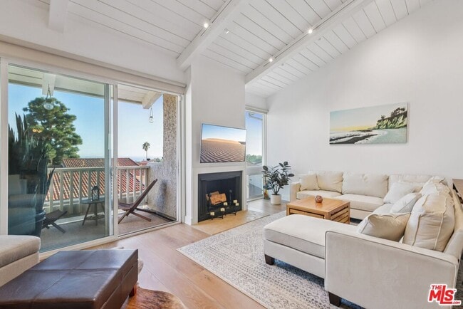 Foto del edificio - 28266 Rey De Copas Ln