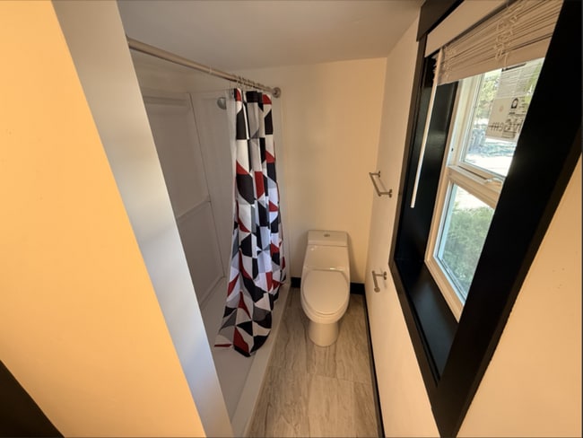 Building Photo - BEAUTIFUL RECENTLY RENOVATED SINGLE BEDROOM IN THE OLD MILL DISTRICT!