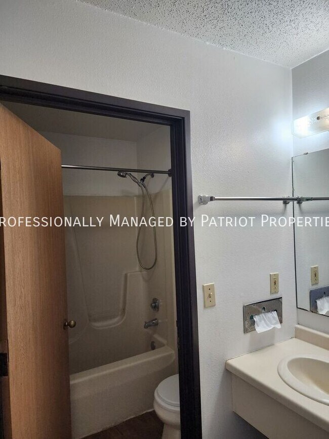 Foto del edificio - 4750 8th St S