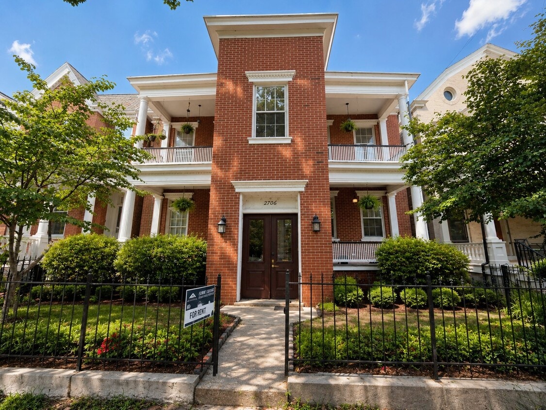 Photo - 2706 E Grace St (Richmond, VA)