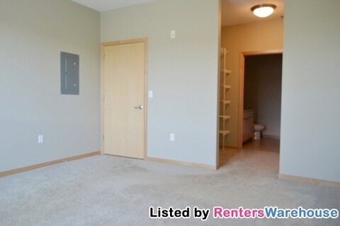 Building Photo - 1502 5th St N