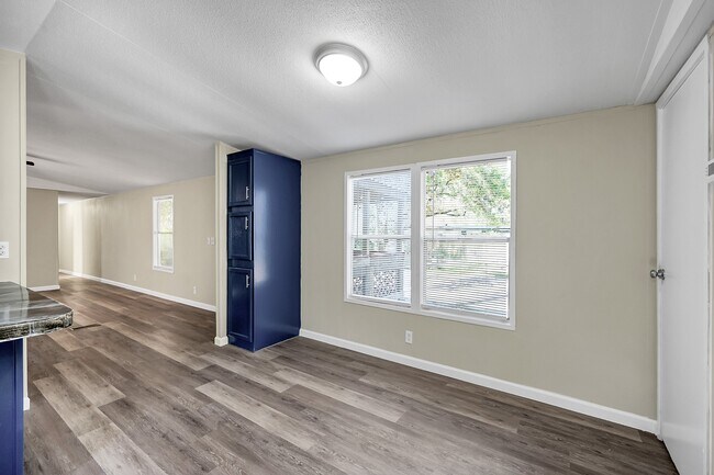 Foto del edificio - 13219 13th St