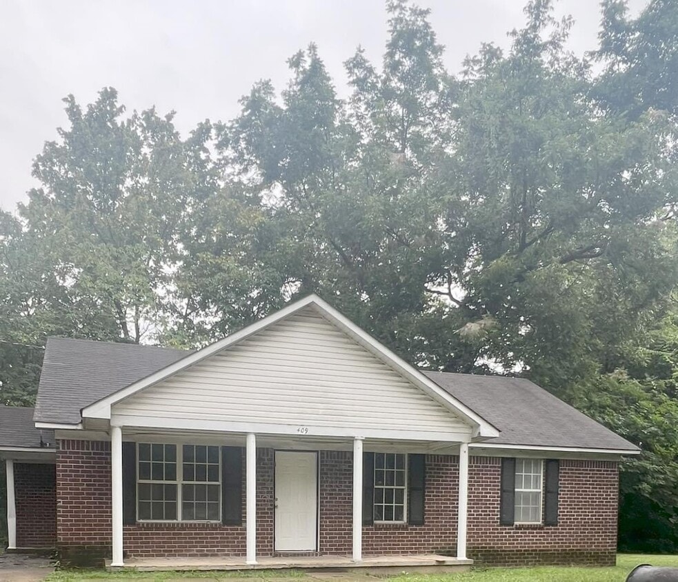 Primary Photo - 409 Peete St