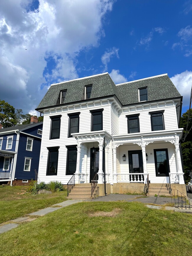 Building Photo - 105 N Main St