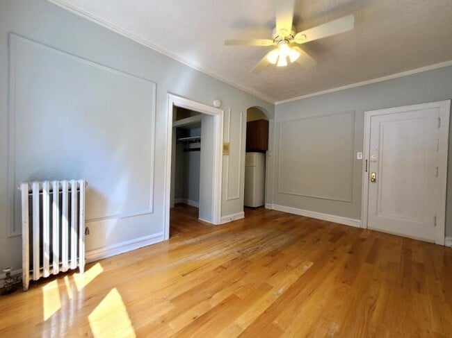 Building Photo - 0 bedroom in CHICAGO IL 60657