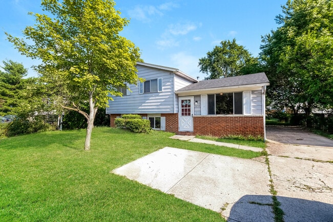 Building Photo - 5252 Refugee Rd