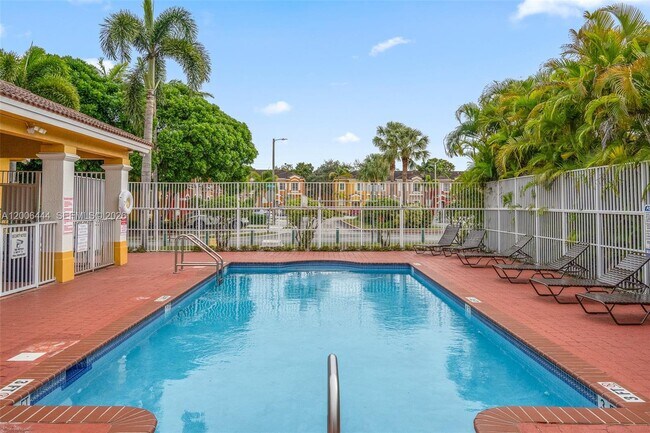 Foto del edificio - 627 E Mowry Ct