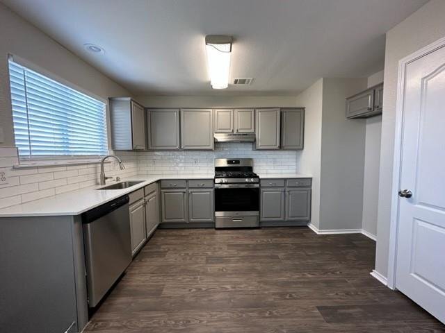 Foto del edificio - 1504 Zephyr Ln