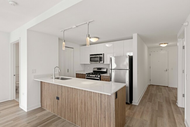 Foto del edificio - 356 W Wolf Point Plaza