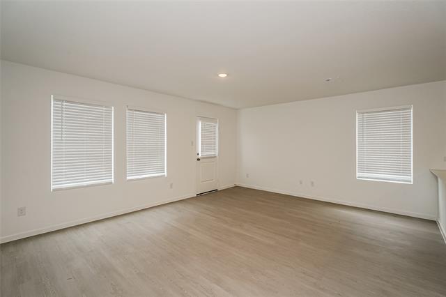 Building Photo - 1124 Tufted Dr