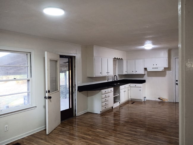 Photo - 574 Daniel Cir House