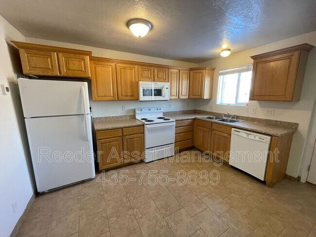 Building Photo - 522 Mac Ln