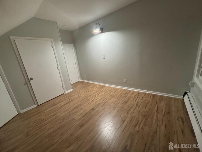Foto del edificio - 155 Livingston Ave
