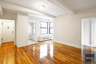 Building Photo - 301 E 38th St