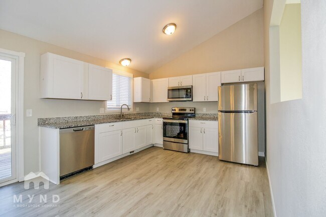 Foto del edificio - 5888 Cilma Dr