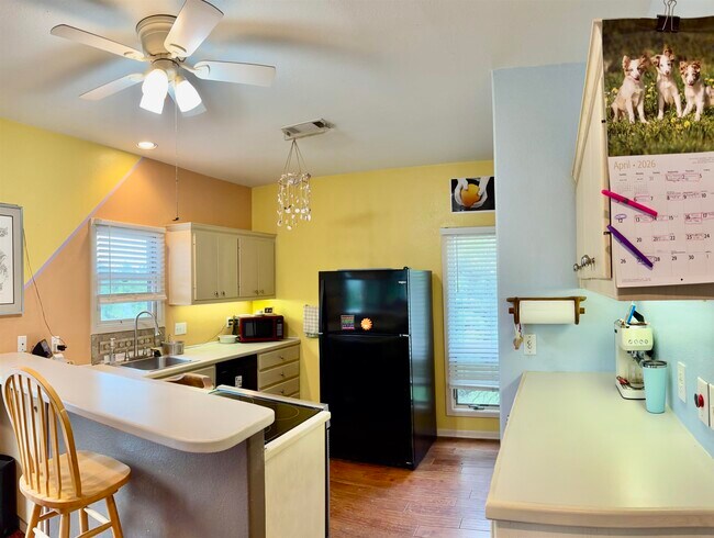 Foto del edificio - 512 Side Saddle