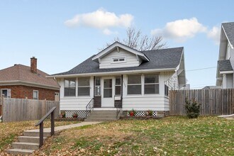 Building Photo - 5122 S 37th St